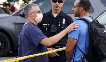 TALAS BRUTALNOG NASILJA U AMERICI! Novi napad u bolnici, nožem ranio doktora i dve sestre (FOTO, VIDEO)