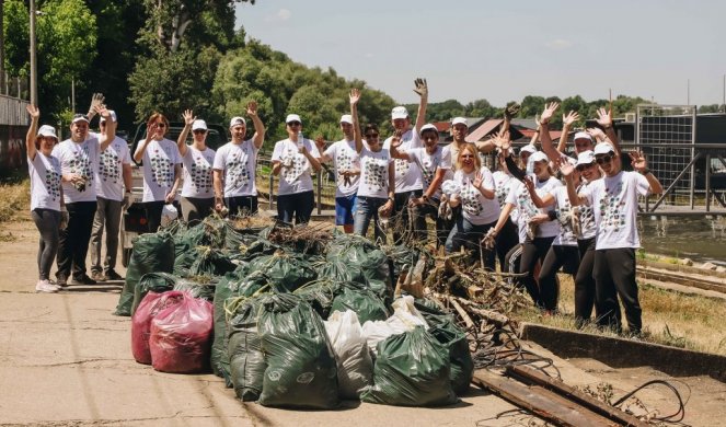 Ekološka akcija Kluba volontera NIS-a na Adi Ciganliji: Svetski dan zaštite životne sredine obeležen čišćenjem priobalja Save