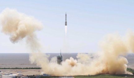 KINA ISPISUJE ISTORIJU! Uspešno lansiran svemirski brod Šendzou-14 sa posadom (FOTO, VIDEO)