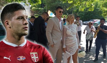 UDAJE SE BIVŠA LUKE JOVIĆA! Prelepa Anđela Manitašević stigla sa budućim mužem, fudbalerom Nemanjom Brankovićem u crkvu!