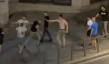 OBRAČUN! Tuča dve grupe mladića u centru Beograda, SEVALE PESNICE (VIDEO)