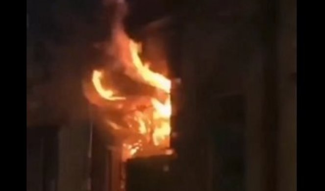 GORI CENTAR NOVOG SADA! Požar planuo u kući od 350 kvadrata, vatrogasci se bore sa ogromnim požarom! (Video)