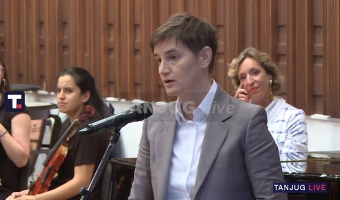 OVO JE TAKO EMOTIVAN DAN... Premijerka Ana Brnabić na predstavljanju idejnog rešenja za novu dvoranu Beogradske filharmonije! (VIDEO)