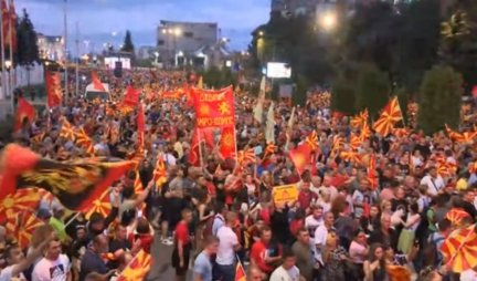 KLJUČA U MAKEDONIJI! SUKOBI MOGU DA ESKALIRAJU, HOĆE LI RAZUM PREVLADATI?! Protesti u Skoplju i drugim gradovima traju već 10 dana!