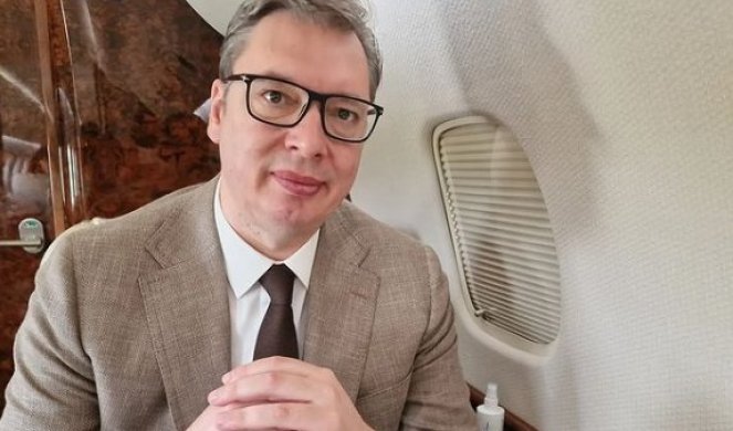 JAVLJAM VAM SE VEČERAS UŽIVO, AKO BUDE MOGUĆE, JER O TEHNIČKIM MOGUĆNOSTIMA NEMAM POJMA! Vučić se oglasio iz aviona za Brisel!