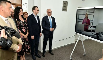 Petković otvorio Interaktivni multimedijalni centar i Duhovnu akademiju u opštini Kosovska Mitrovica