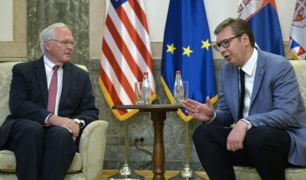 Vučić sutra sa ambasadorom SAD Kristoferom Hilom