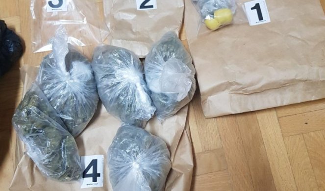 Slika broj 1156982. UHAPŠEN MLADIĆ IZ ČAČKA! Policija pronašla 22 paketića i 550 grama marihuane