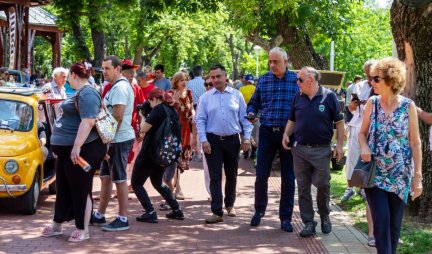 Gradonačelnik Bakić: Međunarodni susret oldtajmera deo je turističke ponude Subotice