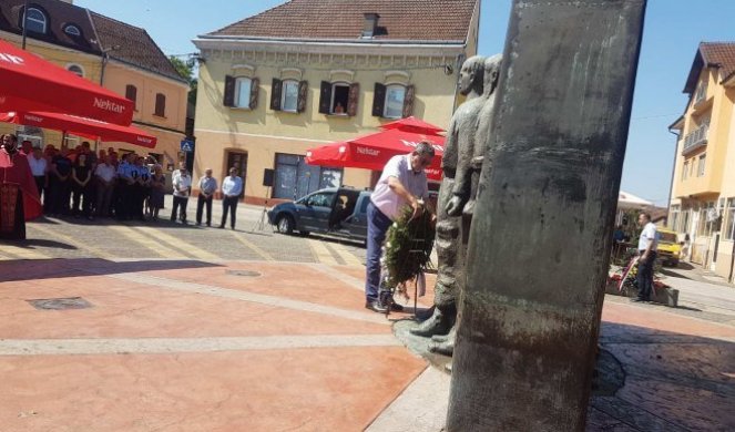 PRE 30 GODINA UKINUTI SU LOGORI, PREKINUTO MUČENJE I PROTERIVANJE SRBA! Dervenćani obeležavaju "Dan oslobođenja" u odbrambeno-otadžbinskom ratu