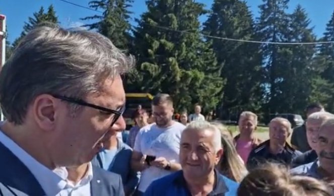 DOBRO NAM DOŠLI, PREDSEDNIČE! Vučić izašao iz kola nasred Golije da pozdravi građane! (VIDEO)