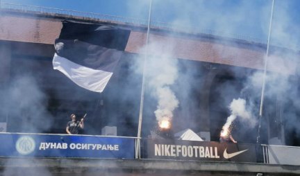 PESMA I BAKLJADA U HUMSKOJ! Fudbaleri Partizana se družili sa navijačima pred start Superlige! (VIDEO/FOTO)