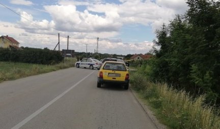 TEŠKA SAOBRAĆAJNA NESREĆA KOD TOPOLE! Automobil udario vozilo iz suprotnog pravca, smrtno stradala dva mladića