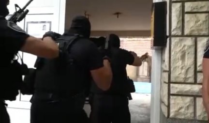 Policija privela načelnika policije u Sjenici - sumnjiči se za trgovinu uticajem