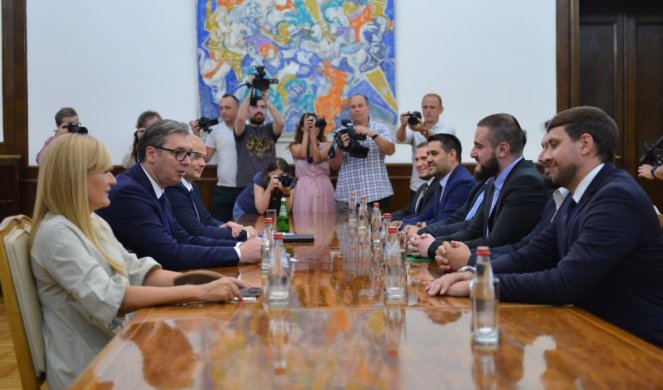 Vučić nastavio konsultacije sa predstavnicima liste Zukorlića i Žigmanova!