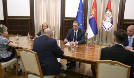 NASTAVLJENE KONSULTACIJE! Vučić na sastanku sa predstavnicima Saveza vojvođanskih Mađara