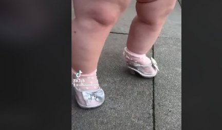 HAOS NA TIKTOKU! Majka obula BEBI ŠTIKLE - komentari samo PLJUŠTE - super način da BEBA SLOMI noge?! (VIDEO)