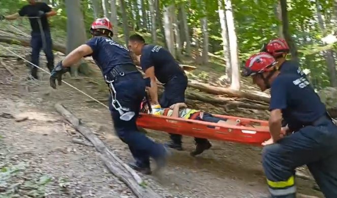 ŽENA SE BACILA S MOSTA U BORSKO JEZERO! Hitnom intervencijom spasilaca, izbegnuta tragedija?!