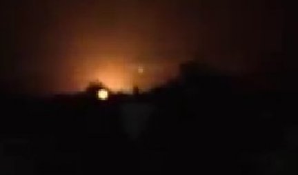 (VIDEO) TAGIČAN PAD AVIONA ANTONOV! Pred eksploziju ga zahvatio plamen, onda je buknulo celo kukuruzno polje zapadno od Kavale