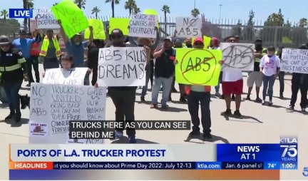 (VIDEO) BLOKIRANA LUKA U KALIFORNIJI! Zaustavljen saobraćaj, protesti postaju sve veći iz dana u dan, kamiondžije uplašene zbog NOVOG ZAKONA!