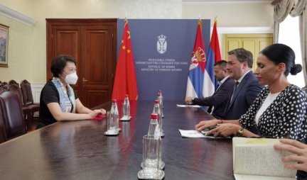 SELAKOVIĆ SA ČEN BO: Srbija ponosna na izvanredne odnose sa Kinom!