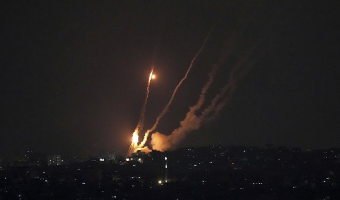 ŠTA POKUŠAVAJU DA UNIŠTE U SIRIJI?! Novi SNAŽAN raketni napad, PVO uspeo da OSUJETI PLANOVE Izraela, pominje se VIŠE CILJEVA, na meti i IRANSKE SNAGE?!