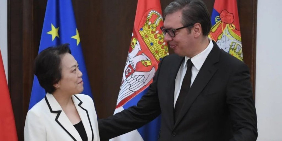 Prijateljski, otvoren i vrlo produktivan razgovor! Vučić se sastao sa ambasadorkom NR Kine Čen Bo!