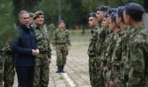 Ministar Stefanović obišao nove kadete Vojne akademije