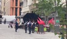 (VIDEO) DRAMA U BRISELU! Vozilo uletelo u baštu kafića, povređeno 6 osoba