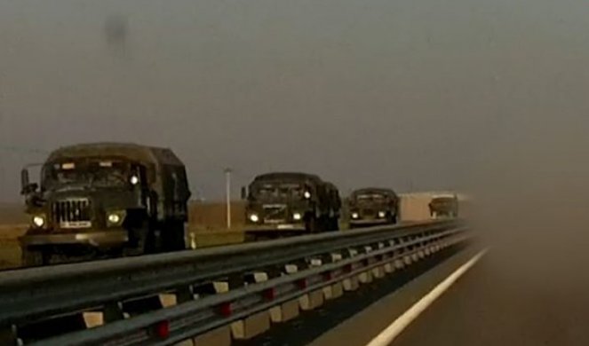 "URALI" DOLAZE! Veliki konvoj ruskih vojnih vozila sa opremom se uputio ka Ukrajini! (VIDEO)