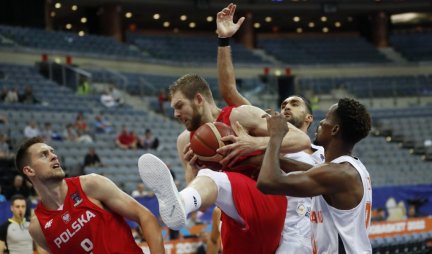 POLJSKA NADMUDRILA HOLANDIJU! Još jedan uzbudljiv meč u našoj grupi!