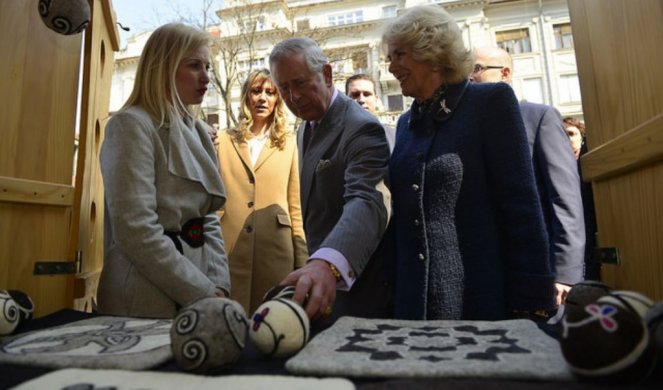 KAKO JE BRITANSKI KRALJ OSTAO BEZ SRPSKOG ĆILIMA! Čarls je bio očaran srpskom rukotvorinom, ali nije mogao da je dobije, EVO ZAŠTO (FOTO)