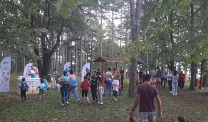 DEČJI FESTIVAL NA OPLENCU OKUPIO VIŠE OD 7000 POSETILACA! Mališani se upoznali sa egzotičnim životinjama i uživali u kreativnim radionicama (FOTO)