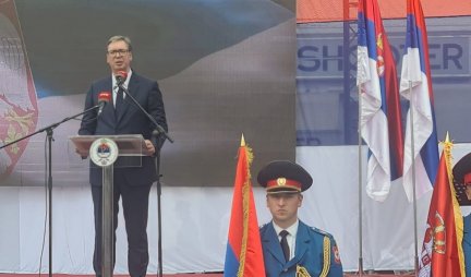 Vučić na Danu srpskog jedinstva i zastave: Mir, kao i sloboda čuvaju se samo pod jednom zastavom (VIDEO)