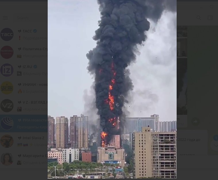 STRAVIČAN POŽAR U KINI! Vatra izbila u višespratnici u glavnom gradu provincije Hunan, nepoznato ima li žrtava (VIDEO)