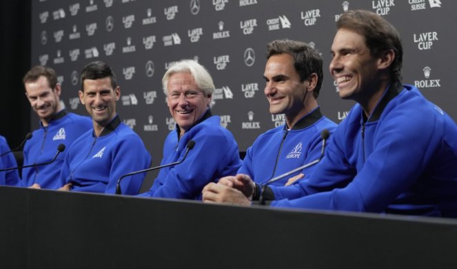 SMEH DO SUZA! Novak i Federer se peckali kao NIKADA, a onda su se NAJBOLJI U ISTORIJI TENISA našli zajedno na terenu! (FOTO) (VIDEO)