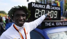 NEVEROVATNO! Elijud Kipčoge postavio novi svetski rekord u maratonu!