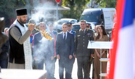 Ministar Stefanović položio venac povodom godišnjice smrti majora Milana Tepića
