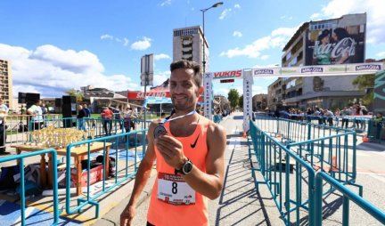 Završen Kragujevački polumaraton! Od 400 trkača najbolji Esad Hasanović iz Novog Pazara