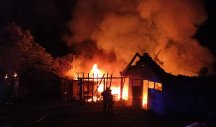 HOROR U ŠAPCU! Veliki požar progutao porodičnu kuću, pronađeno telo nepoznate osobe