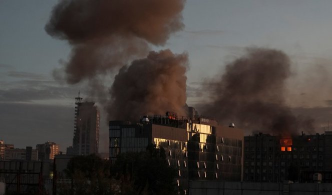RAT U UKRAJINI! ZELENSKI UVEO SANKCIJE ČLANOVIMA PORODICE LUKAŠENKA I LAVROVA, objasnio je ulogu Kijeva u eksploziji na krimskom mostu! (FOTO/VIDEO)