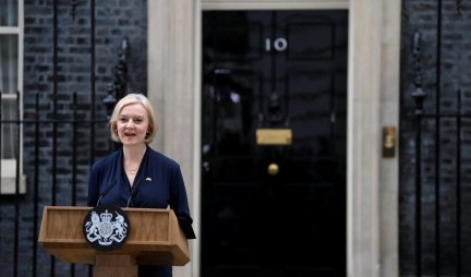 LIZ - TRAS! Britanska premijerka podnela ostavku!