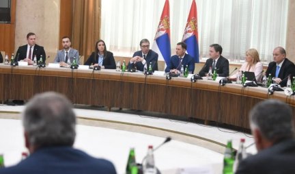 NASTAVIĆEMO DA RADIMO NA JAČANJU MEĐUSOBNIH VEZA! Vučić sa Srbima iz regiona