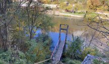 PAŽNJA, OPASNOST! Nestale table o zabrani korišćenja pešačkih mostova u Ovčar Banji, MOGUĆA NOVA TRAGEDIJA (FOTO)