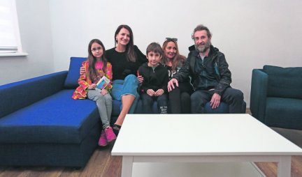 DANIJELA VASILIJEVIĆ I FONDACIJA HUMANA SRCA U BELOJ CRKVI! Porodici Petroman obnovljena kuća