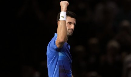 NE DIRAJ LAVA DOK SPAVA! Đokovićeva MAGIJA u Bersiju! Novak se RAZGOROPADIO i POČISTIO Musetija za polufinale Mastersa u Parizu!