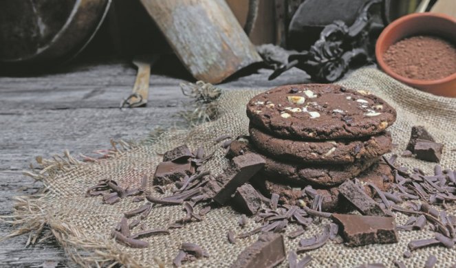 KAKAO KEKSIĆI SA LEŠNICIMA! Peku se samo 10 MINUTA, a ukus je neprevaziđen!