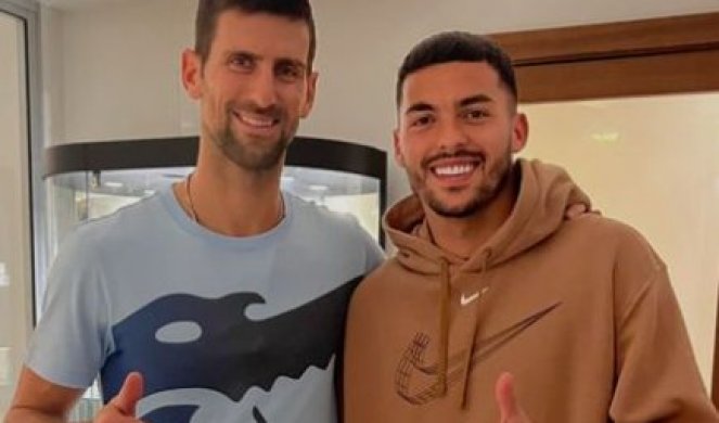 NOVAK IMA PODRŠKU ORLA U TORINU! Radonja zapalio Italiju, pa podržao Đokovića! (FOTO)