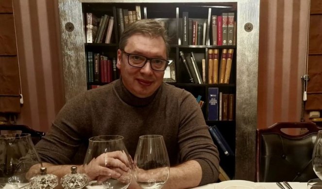 ČEKAJUĆI PRIJATELJE MORAO SAM DA PROBAM PEGLANU PIROTSKU KOBASICU! Evo gde je predsednik Vučić boravio dok je čekao Ramu i Kovačevskog (FOTO)