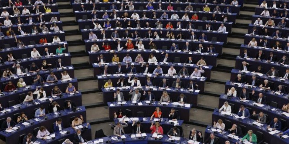 Pročitajte Rezoluciju 1244 da vidite ko su teroristi na KiM! Evropski parlament opet na strani lažne države - želi da kazni Srbiju!